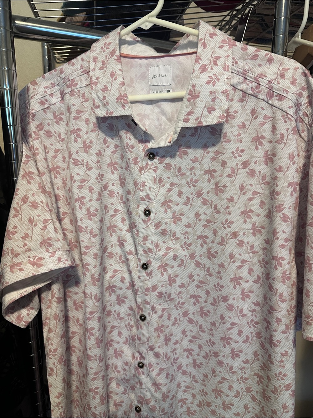 St. John's Bay Men's Pink Floral Short-Sleeve Button-Down Shirt